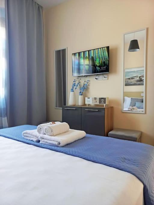 Lovely Ap In The Center Of Kato Paphos Exterior photo